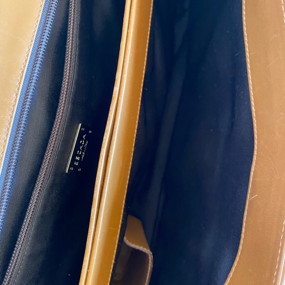 Escada shoulder bag - Picture 5 of 10